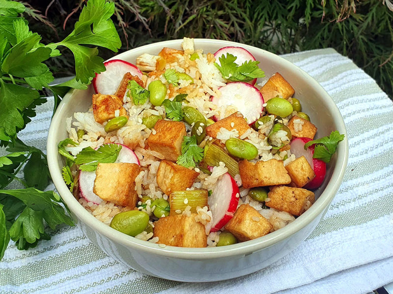 Rice salad with edamame and crispy tofu