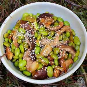 Teriyaki shiitake and edamame beans salad