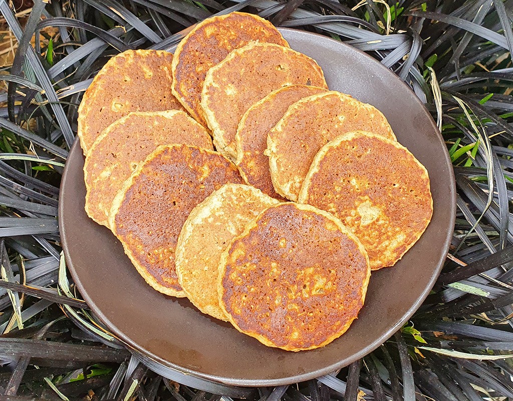 Apple and oat pancakes