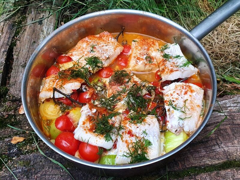 Haddock paprika stew with leek and tomatoes