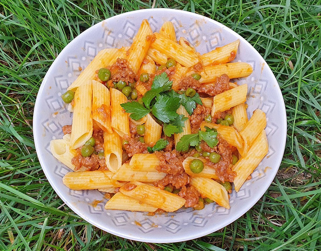 Pasta with vegan sweet potato and green pea mince