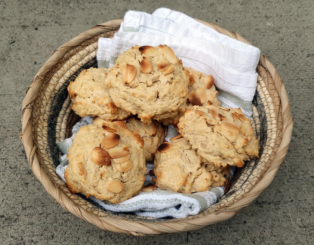 Vegan almond scones