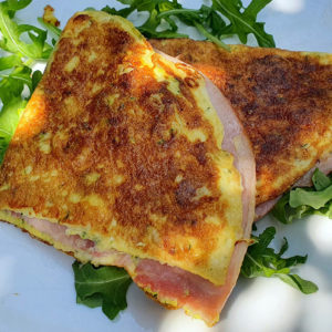 Courgette omelette with ham