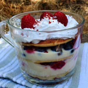 Pancake trifle with berries