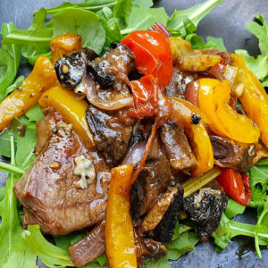 Steak with mushroom peperonata