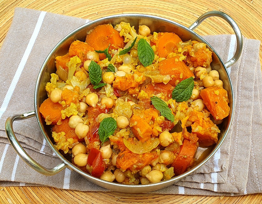 Sweet potato, cauliflower and chickpea  curry