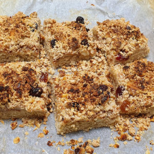 Vegan apple and oat bars