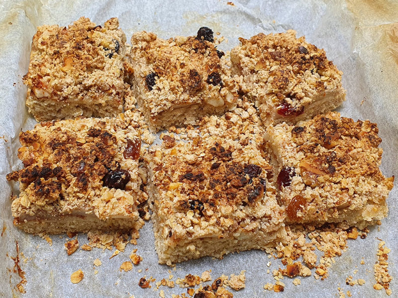 Vegan apple and oat bars