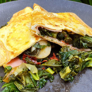 Ham omelette with kale