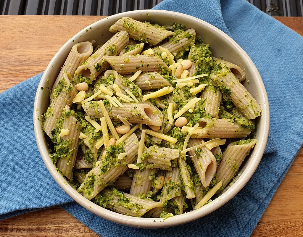 Pasta with courgette and spinach pesto