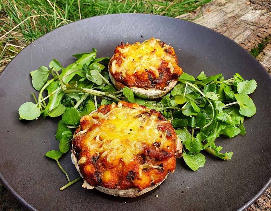 Spiced sweet potato and chickpeas stuffed mushrooms