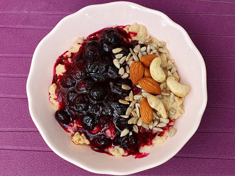 Vegan lemon and blueberry porridge