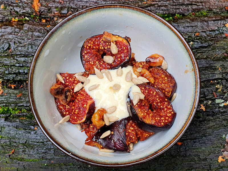 Balsamic baked figs