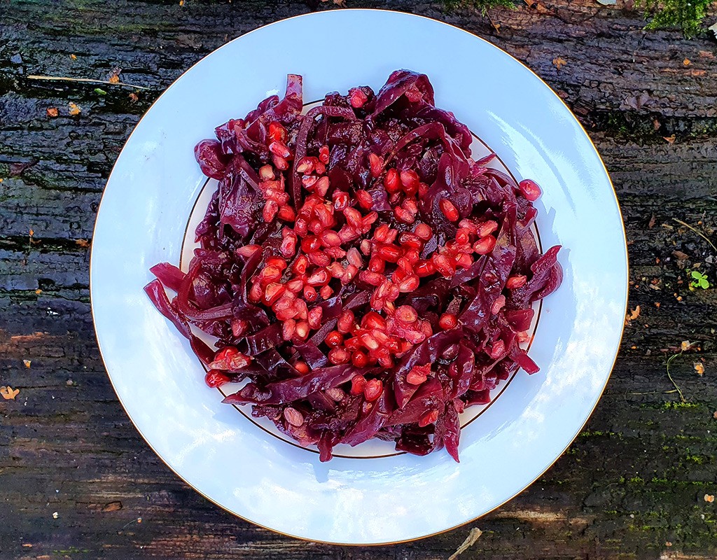 Braised red cabbage with apple and pomegranate