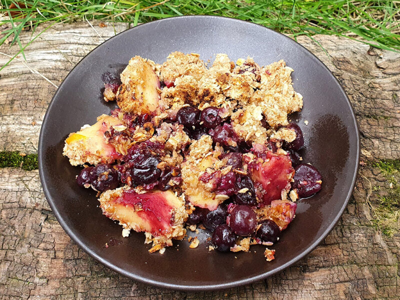 Spiced apple and blueberry crumble