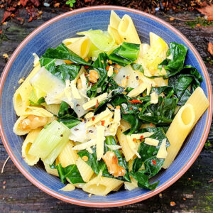 Vegan leek and cabbage pasta