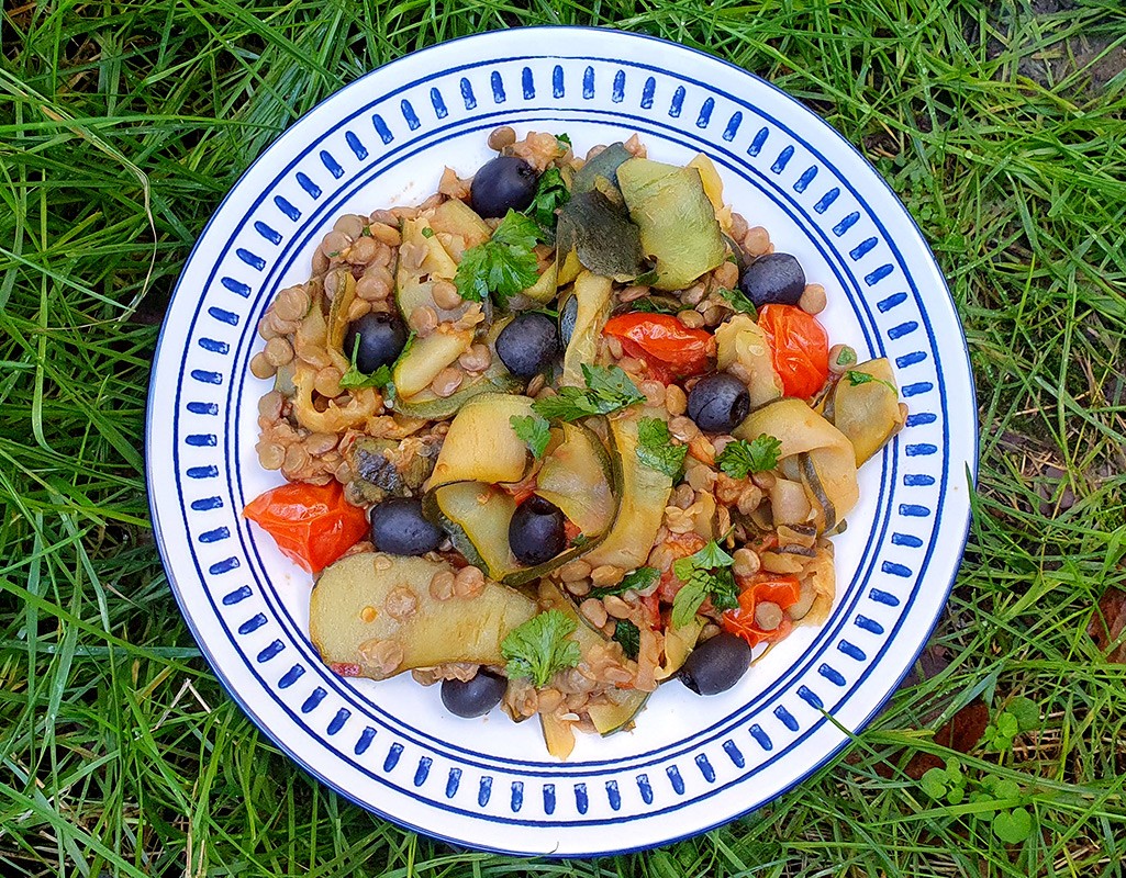 Balsamic lentils with courgette and tomatoes