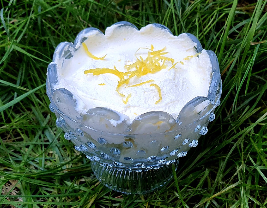 Easy lemon mousse