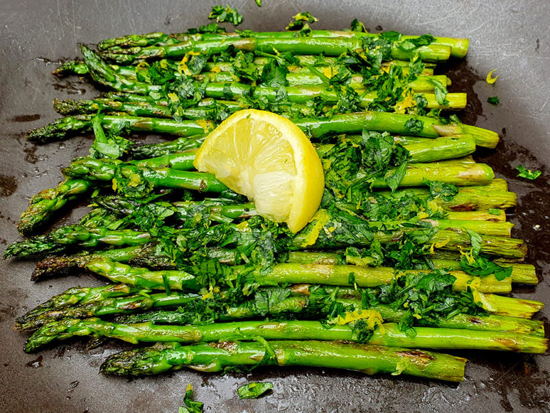 Grilled asparagus with gremolata