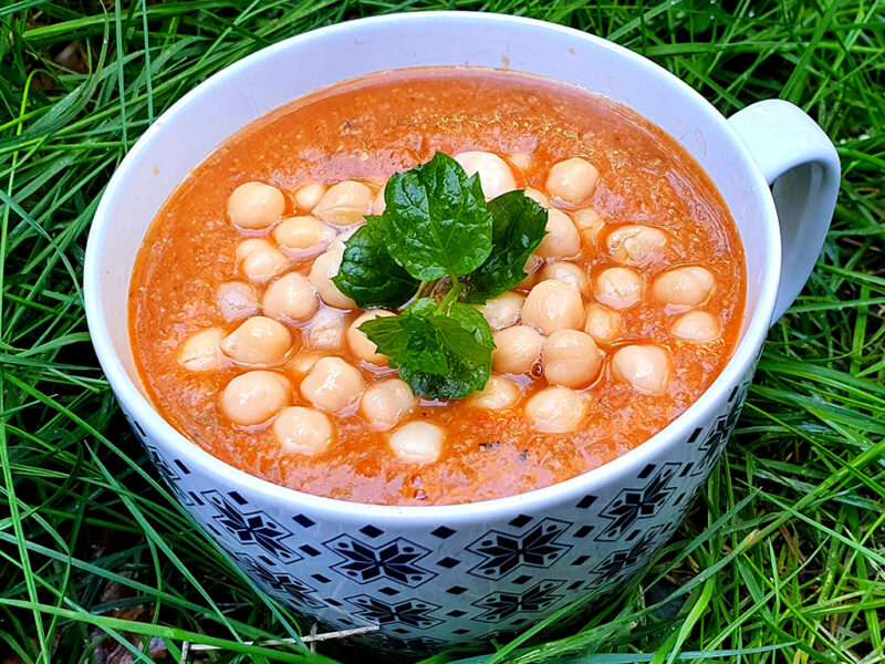 Harissa roasted pepper and cauliflower soup