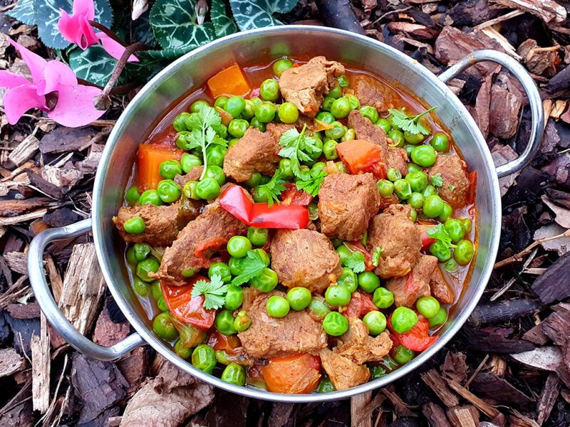 Lamb and green pea curry