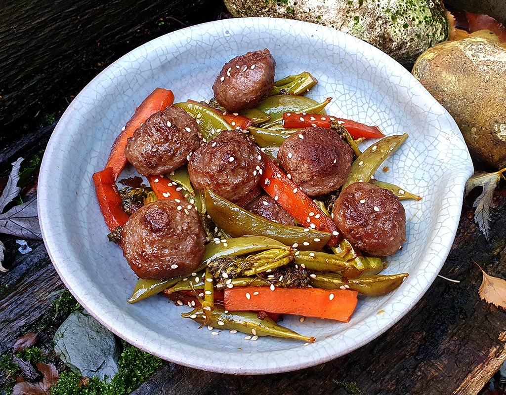 Teriyaki meatball and vegetable stir-fry