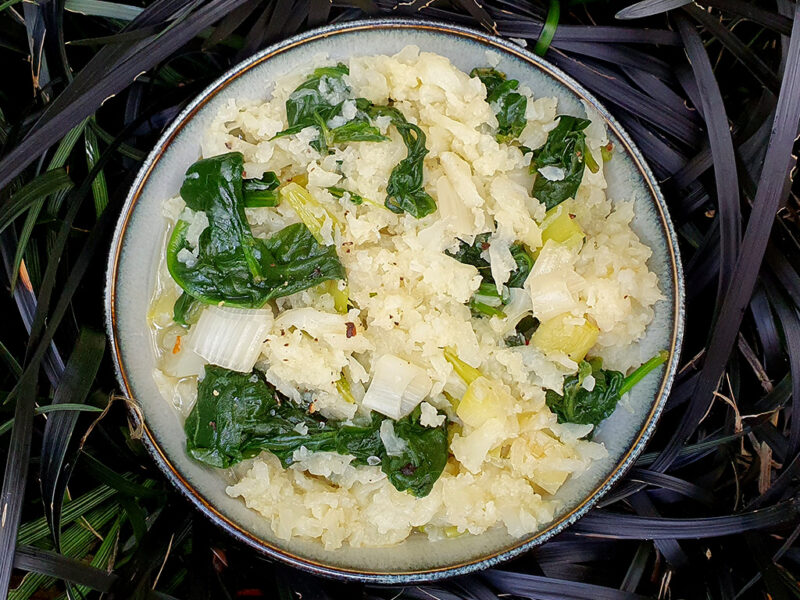 Mashed cauliflower with spinach