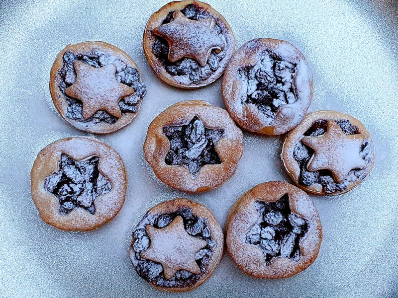 Sour cherry mince pies