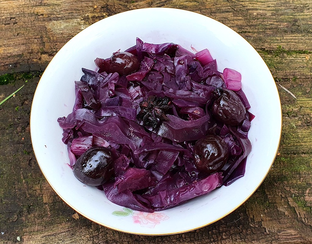 Spiced red cabbage with brandied cherries