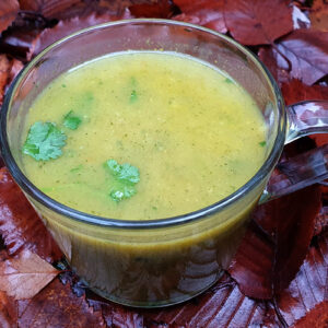 Broccoli and carrot soup with ginger