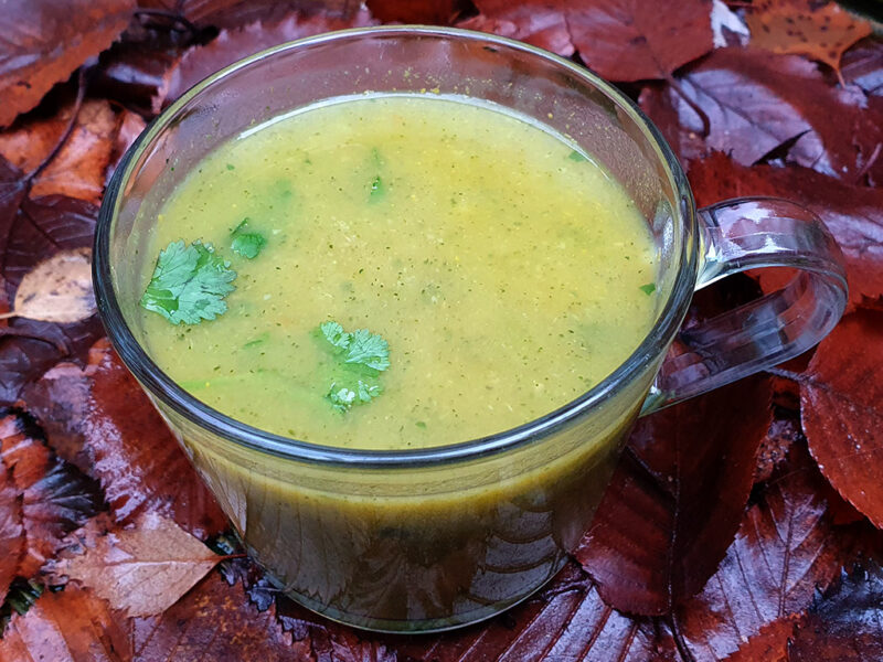 Broccoli and carrot soup with ginger