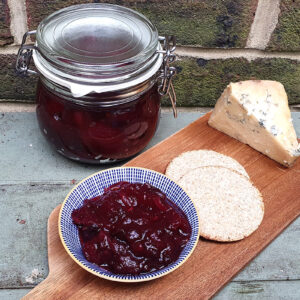 Cranberry and apple chutney