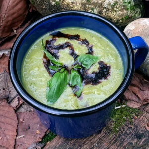 Balsamic broccoli and green peas soup