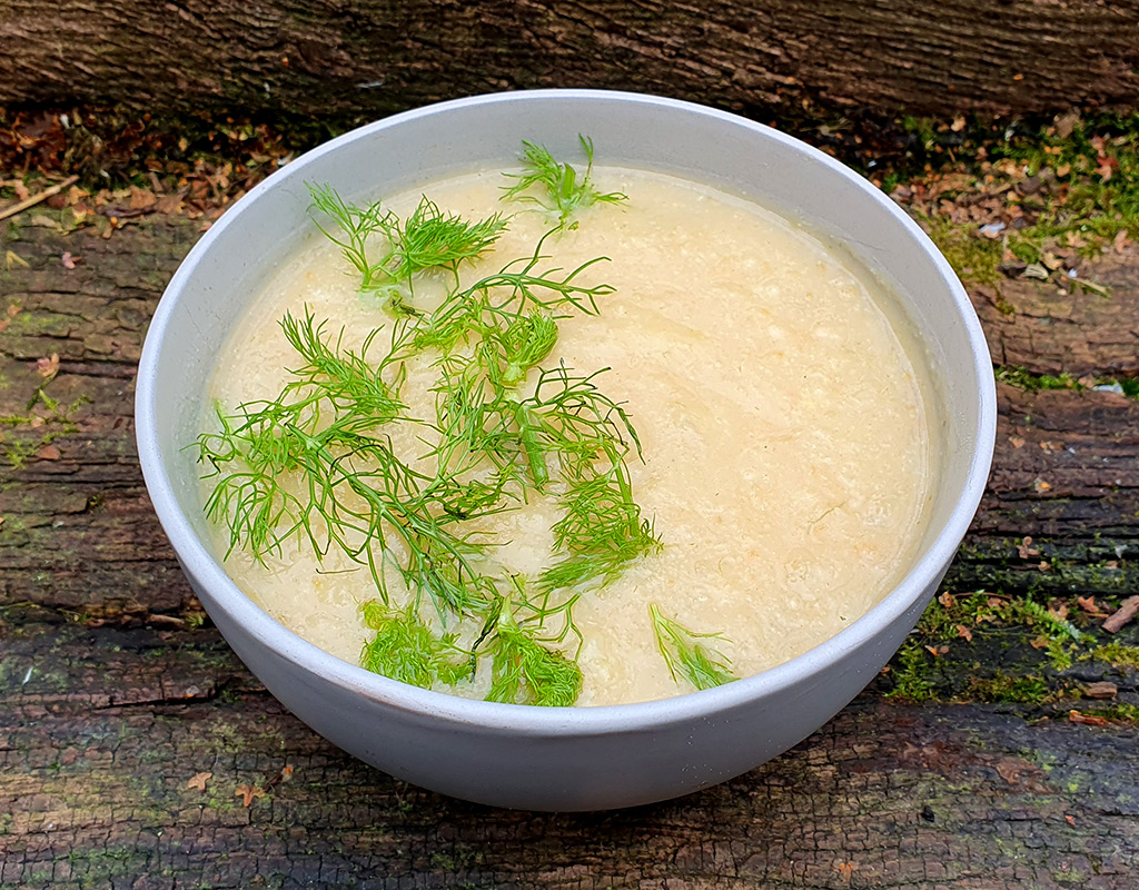 Fennel, cauliflower and bean soup