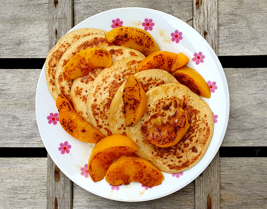 Peach and almond pancakes