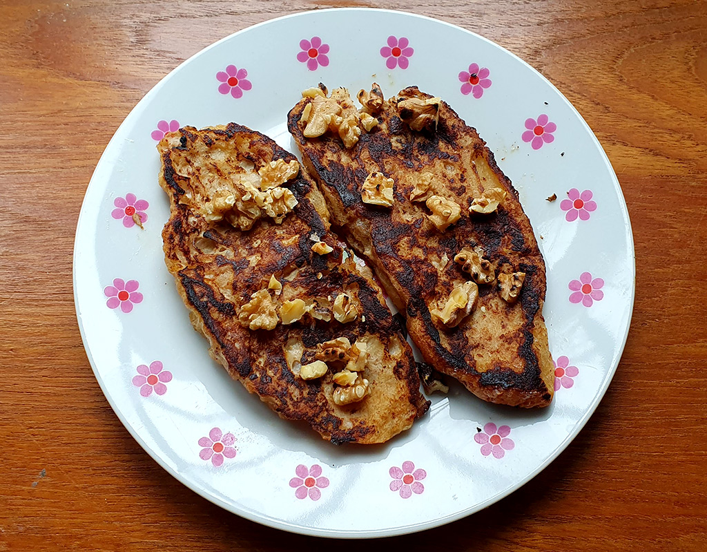 French toast croissant with nuts