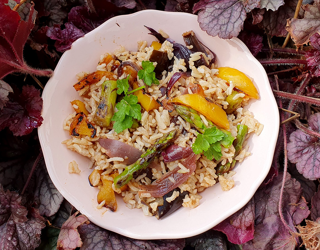 Rice salad with balsamic vegetables