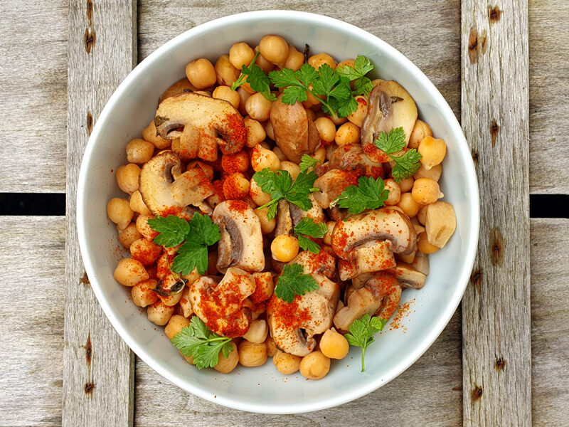 Zesty mushrooms and chickpeas