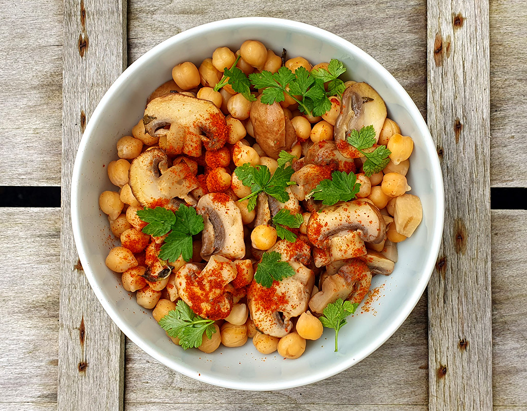 Zesty mushrooms and chickpeas