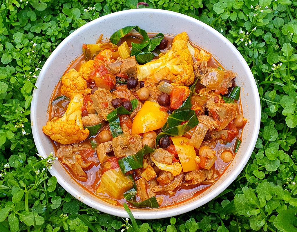 Cauliflower and chickpea curry with lamb