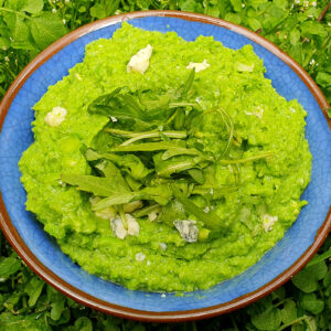 Green pea and rocket spread with Stilton