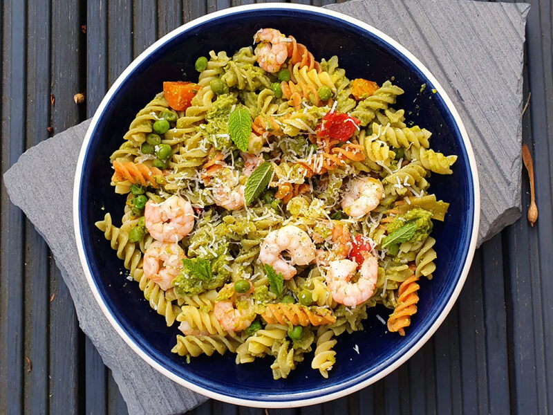 Green pea pesto pasta with prawns