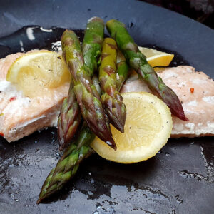 Lemon baked salmon with asparagus