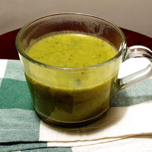 Low-cal fennel and broccoli soup