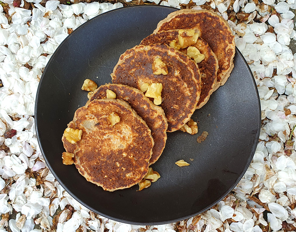 Pear and ginger oaty pancakes