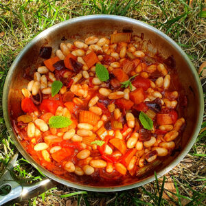 Balsamic tomatoes with beans