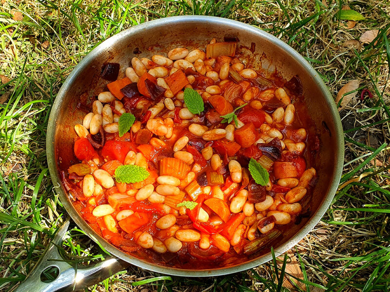 Balsamic tomatoes with beans