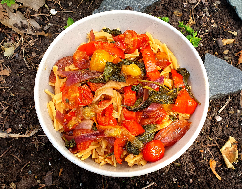 Pasta with balsamic tomatoes and spinach