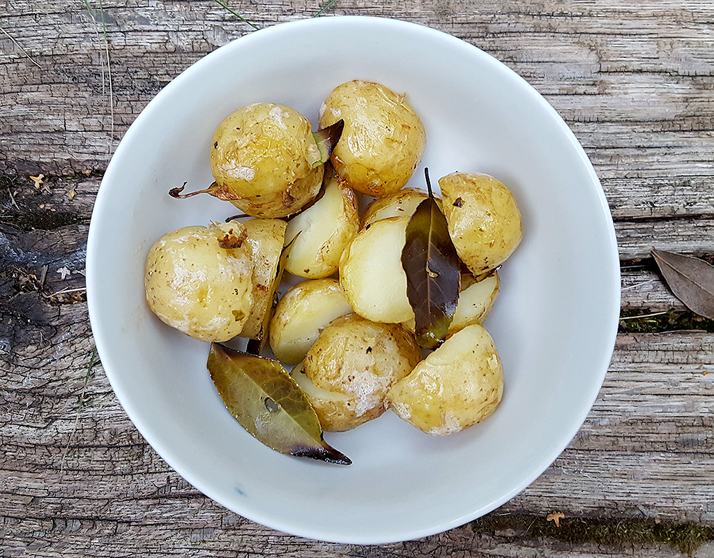 BBQ new potatoes with bay leaves