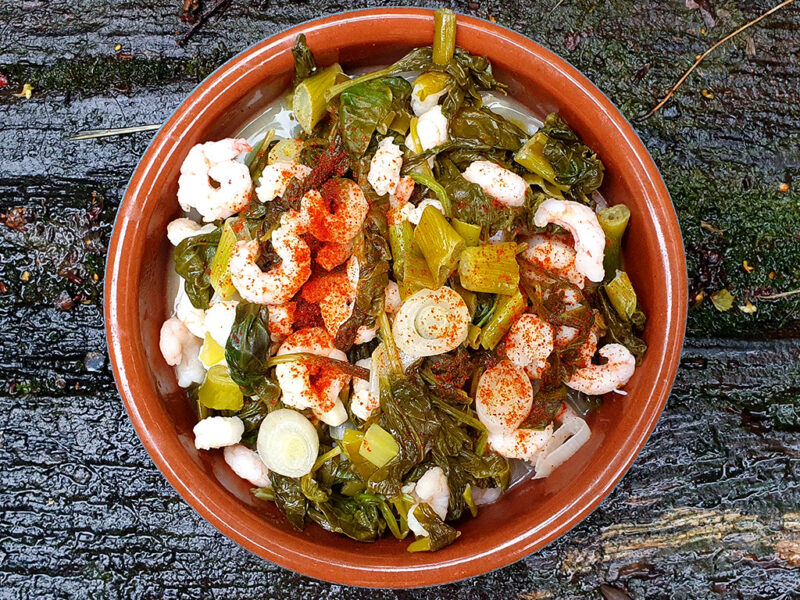 Garlic spinach with prawns